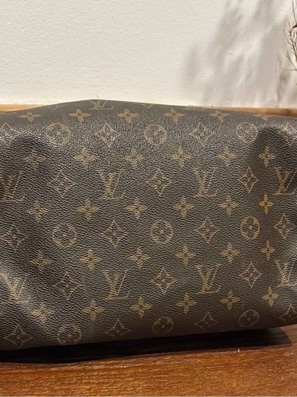 Louis Vuitton Monogram Speedy 30 Handbag - Picture 9 of 13